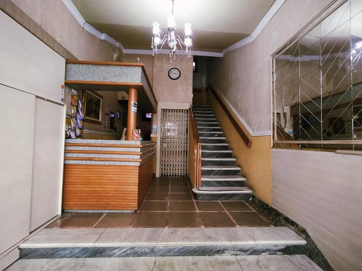 Palace Hotel Κουριτίμπα Εξωτερικό φωτογραφία
